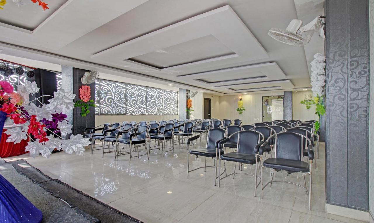 Treebo Trend Wedding Bells Kanpur Hotel Екстериор снимка