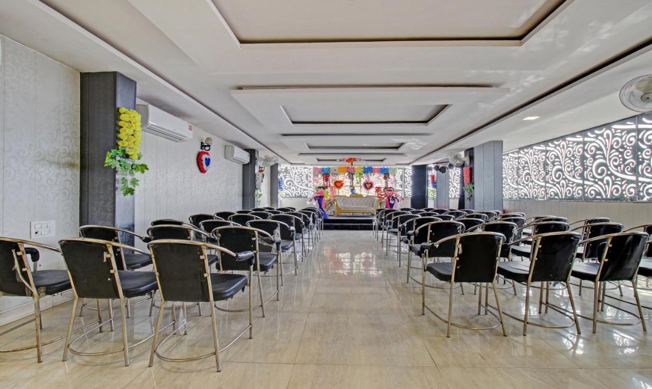 Treebo Trend Wedding Bells Kanpur Hotel Екстериор снимка