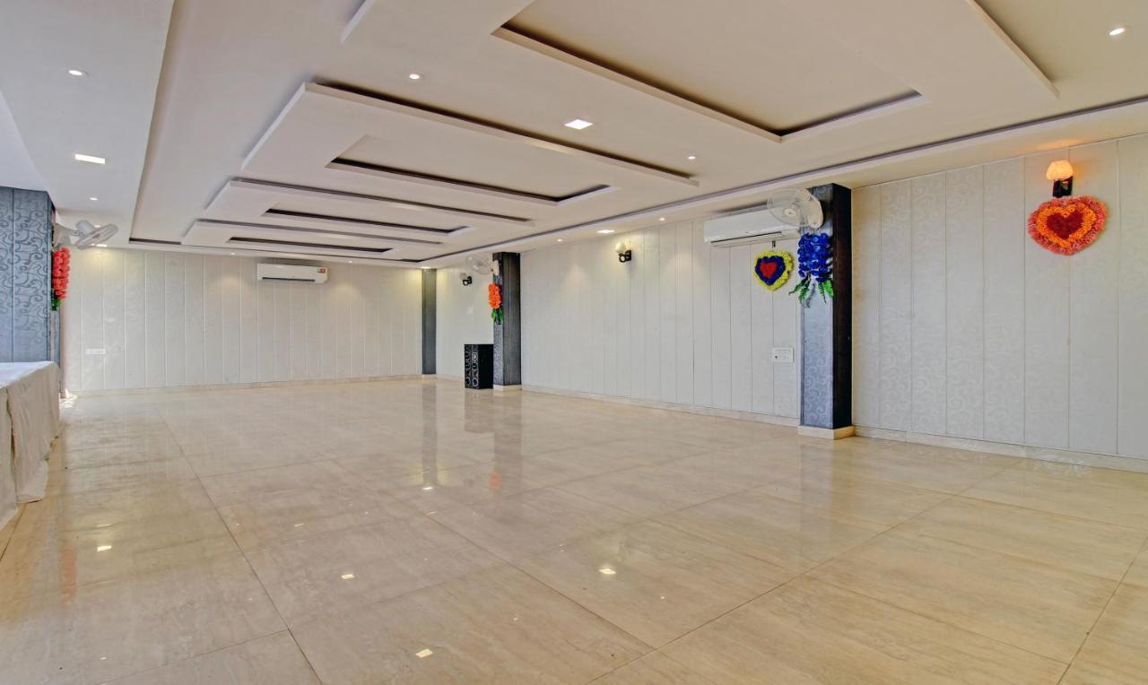 Treebo Trend Wedding Bells Kanpur Hotel Екстериор снимка